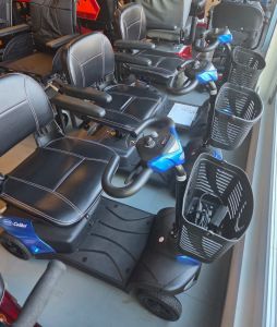 Colibri   / Lynx Invacare Elektromobil 6 KM / H zerlegbar Miete Scooter